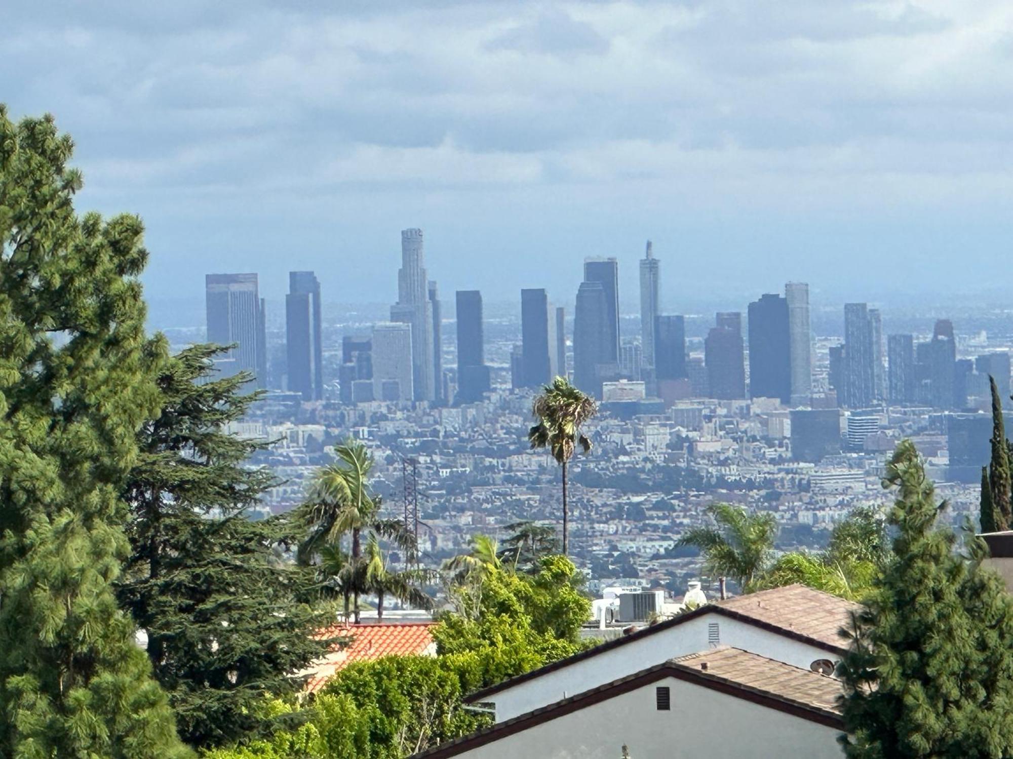 Le Chateau Los Angeles Exterior photo